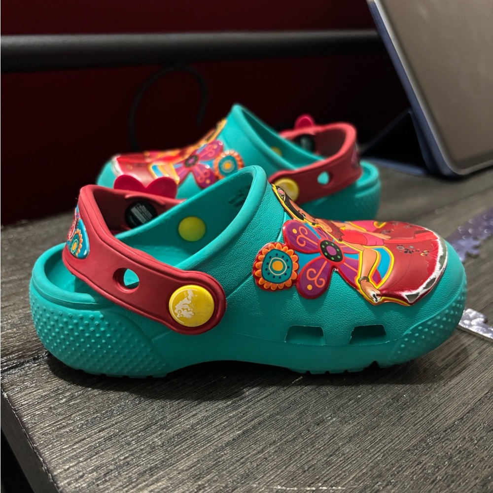 Crocs little girls size 7 Elena of Avalor Clog - Picture 3 of 10